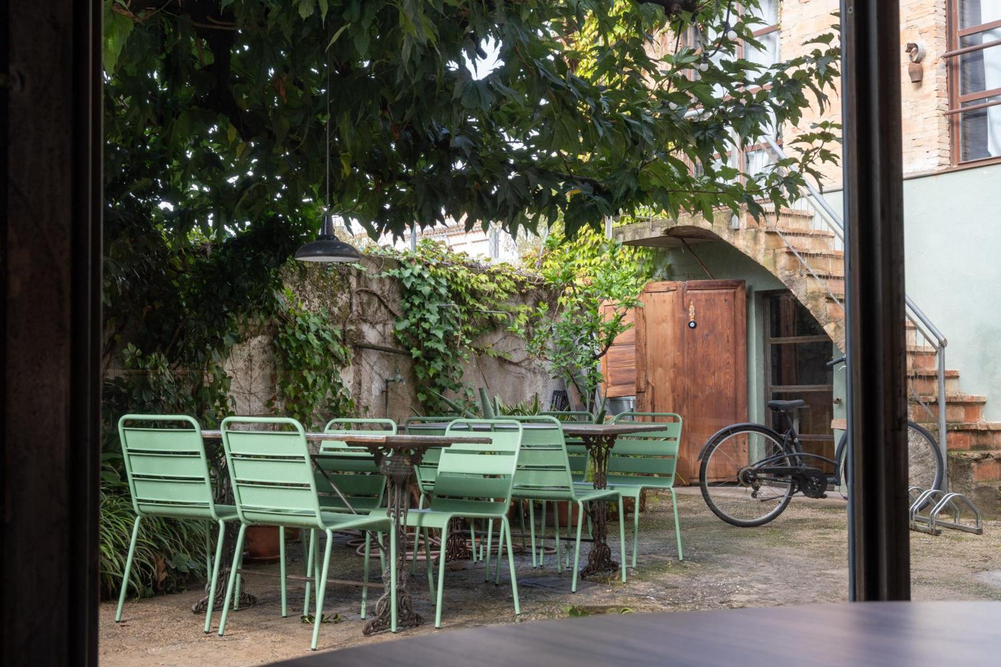 Bed and Breakfast Ca la Flora Banyoles Exterior foto