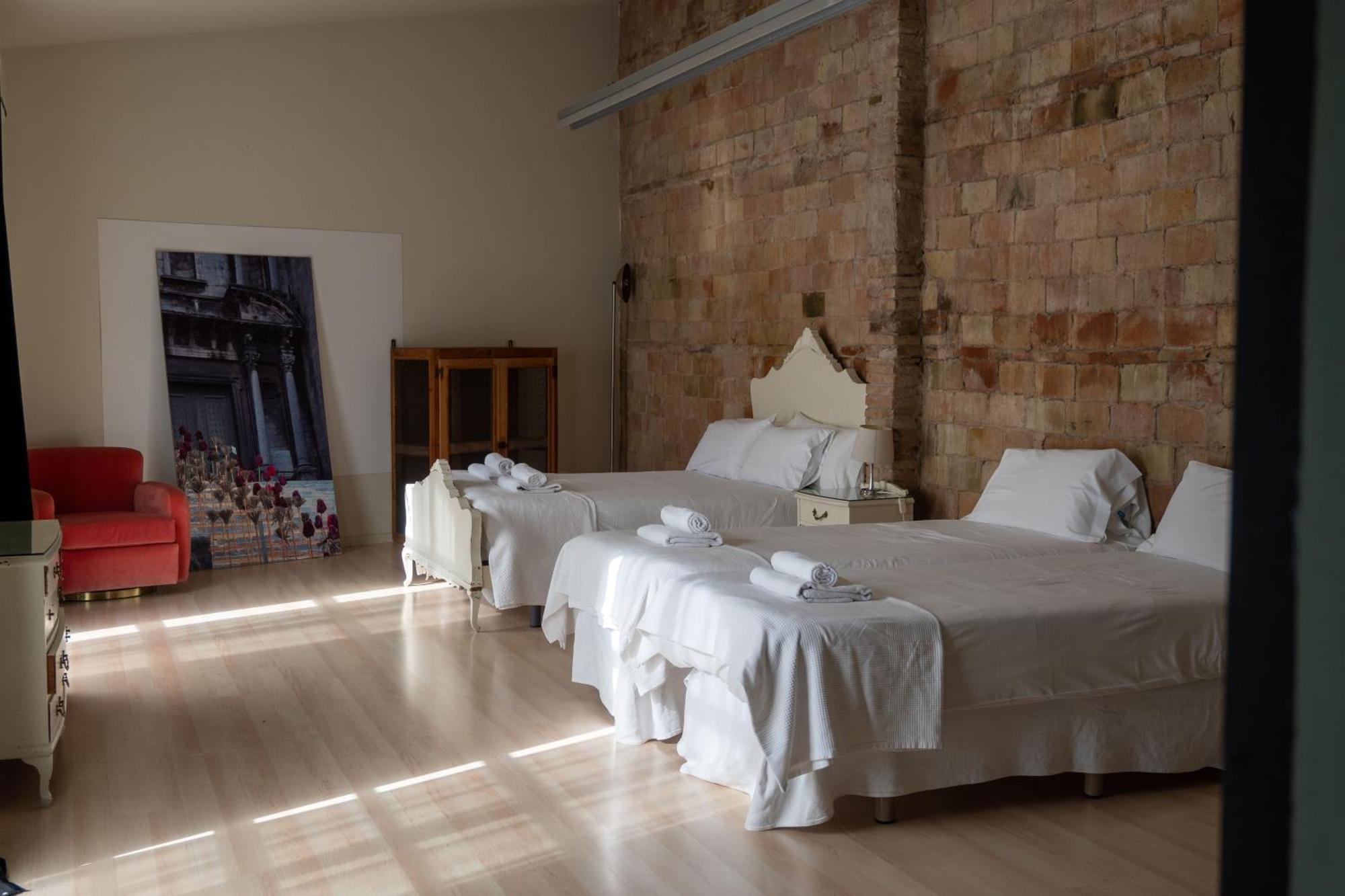 Bed and Breakfast Ca la Flora Banyoles Exterior foto